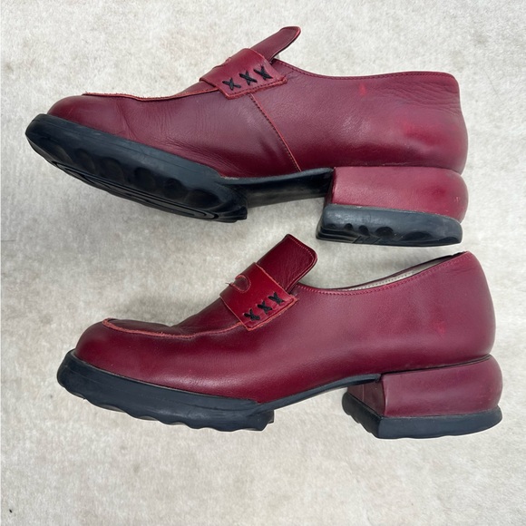 John Fluevog Dark Red Leather Chunky Block Heel Loafer Size 8 - Picture 5 of 11